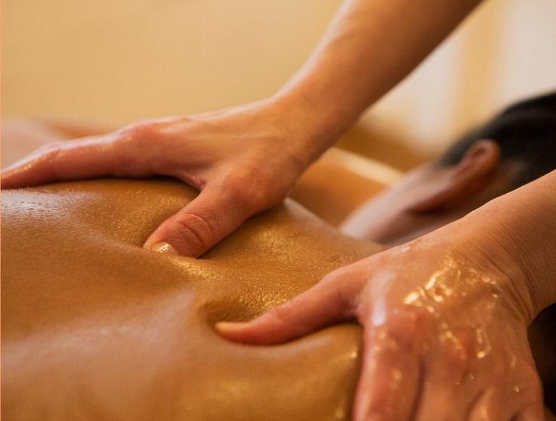 Cours de massage à l'huile à Paris